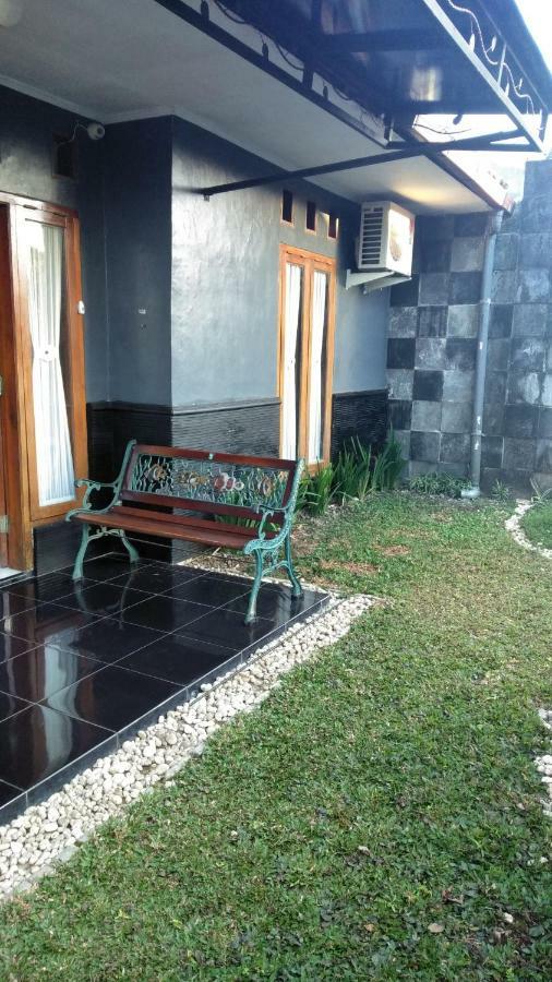 Endah Homestay Syariah Purwokerto Exteriér fotografie